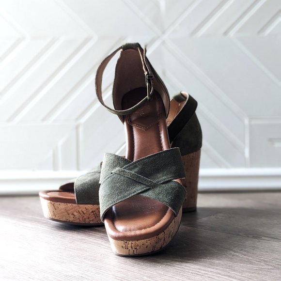 CROWN VINTAGE Chalina Wedge Sandals SZ 8 - Picture 1 of 11